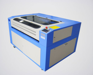 signlaser 300x243 - 全套塑料切割解决方案的塑料切割机
