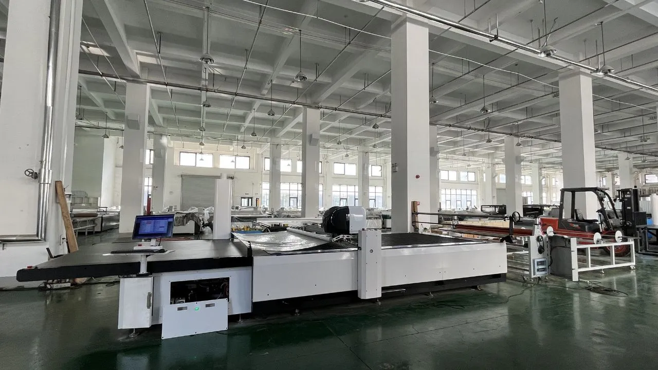 automatic fabric cutting machine 1 - Precisão de corte industrial: Encontre sua máquina de corte digital perfeita