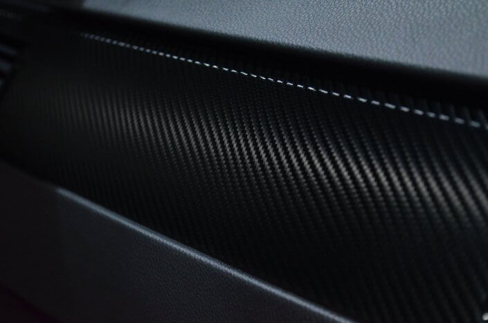 carbon fiber 705x467 - Цифровое решение для резки - гибкие материалы