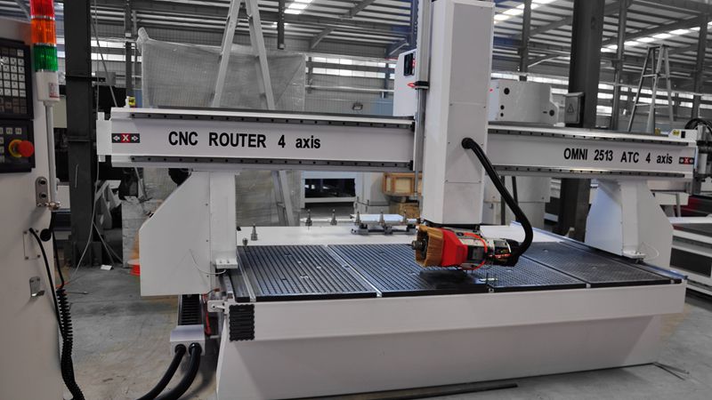 custom 4 axis cnc router - Fresadora CNC personalizada