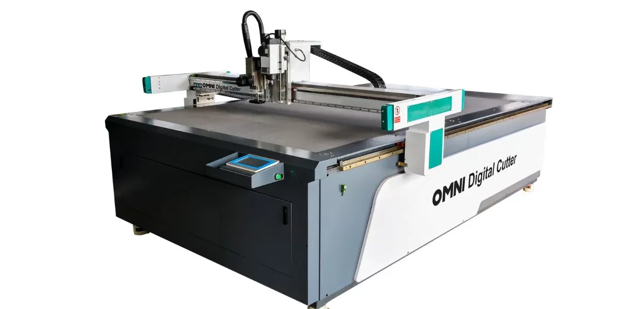 digital cutting machine with static table 1280x630 - أفضل حل لقطع الجلود - آلة قطع الجلود